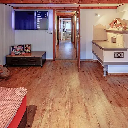 Lovely Idyllic Close To The Appartamento